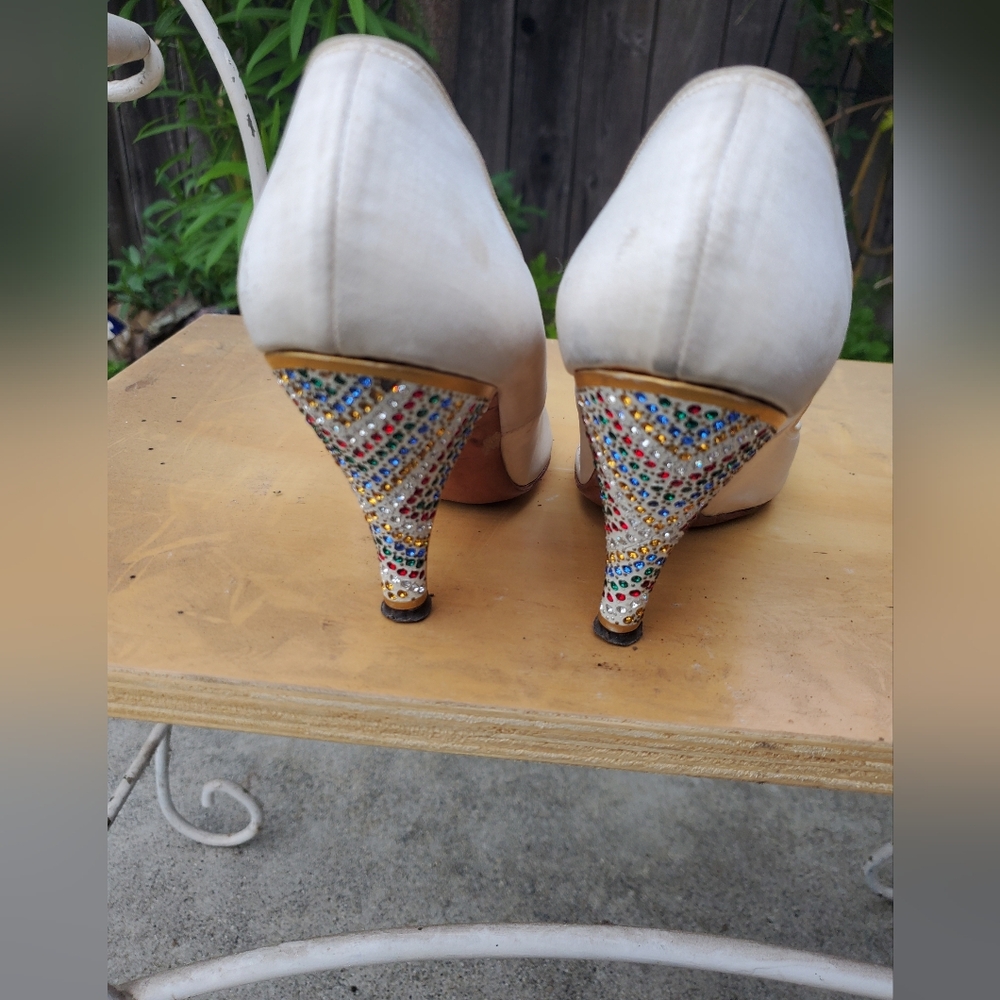 Elegant White Heels with Multicolor Rhinestones